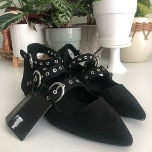 Black Flats w/ 3 Straps
